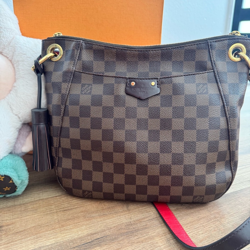 Louis Vuitton Damier Ebene Southbank Besace Crossbody